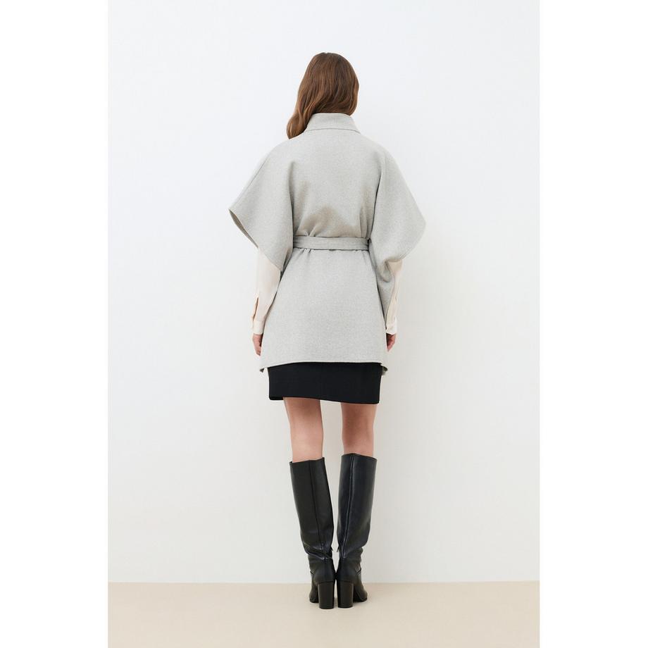 Caroll Poncho à col montant et ceinture  