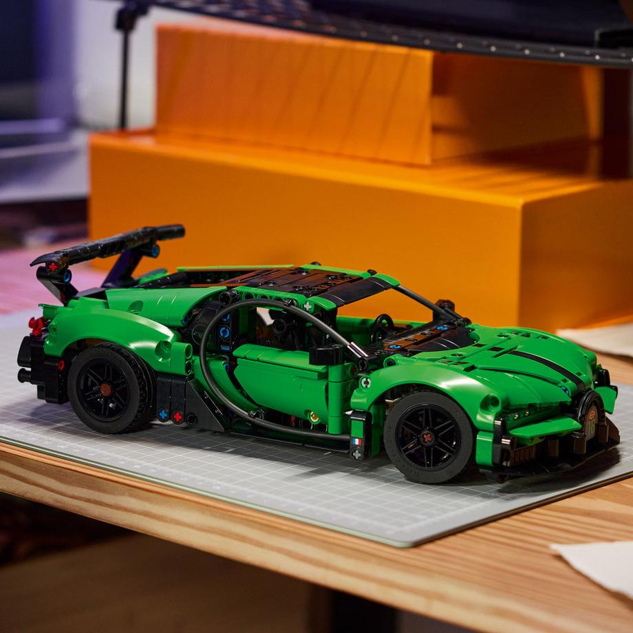 LEGO®  42241 Hypercar Bugatti Chiron Pur Sport verte 