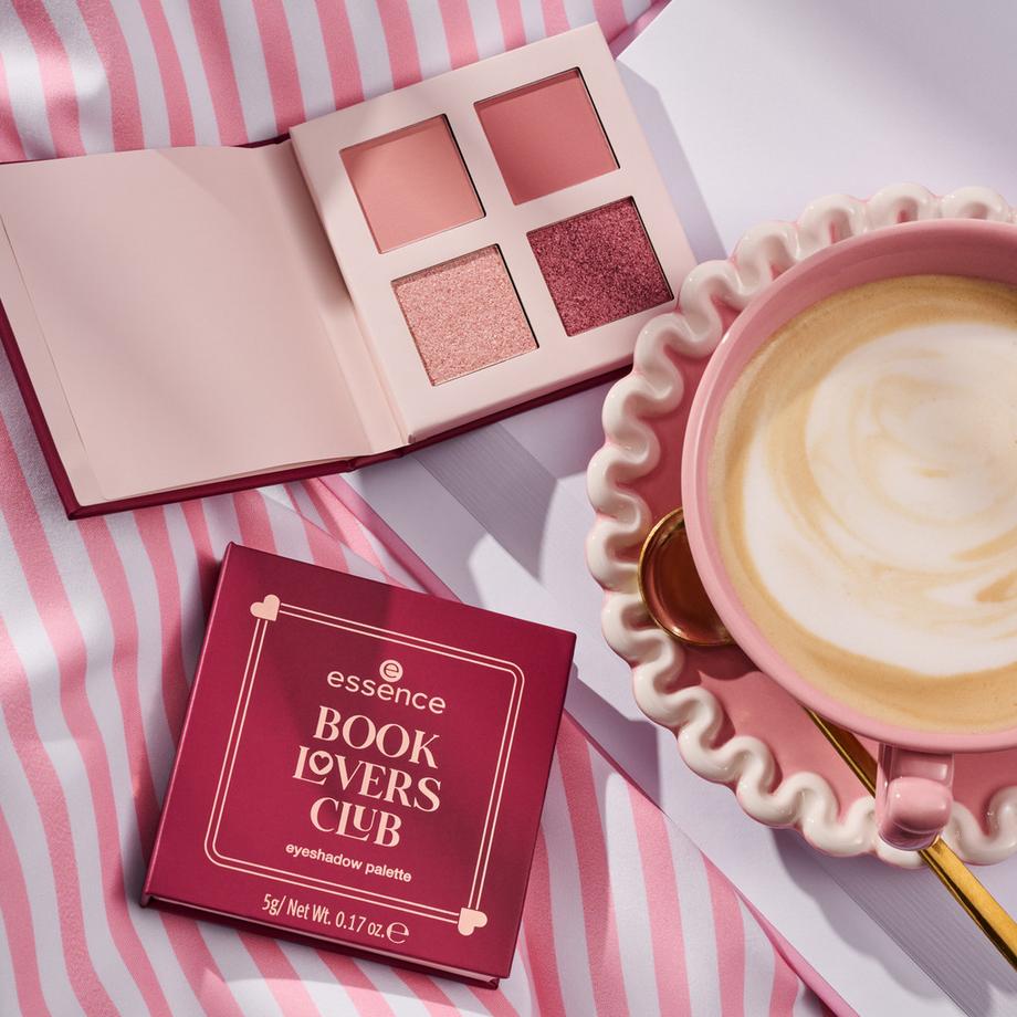 essence  BOOK LOVERS CLUB chapter eyeshadow palette palette de fards à paupières 
