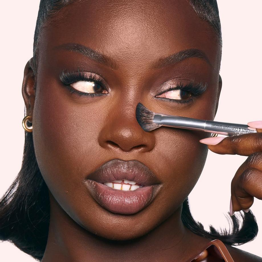 Huda Beauty  Dual-ended Bronze & Contour Brush - Doppelseitiger Konturpinsel 
