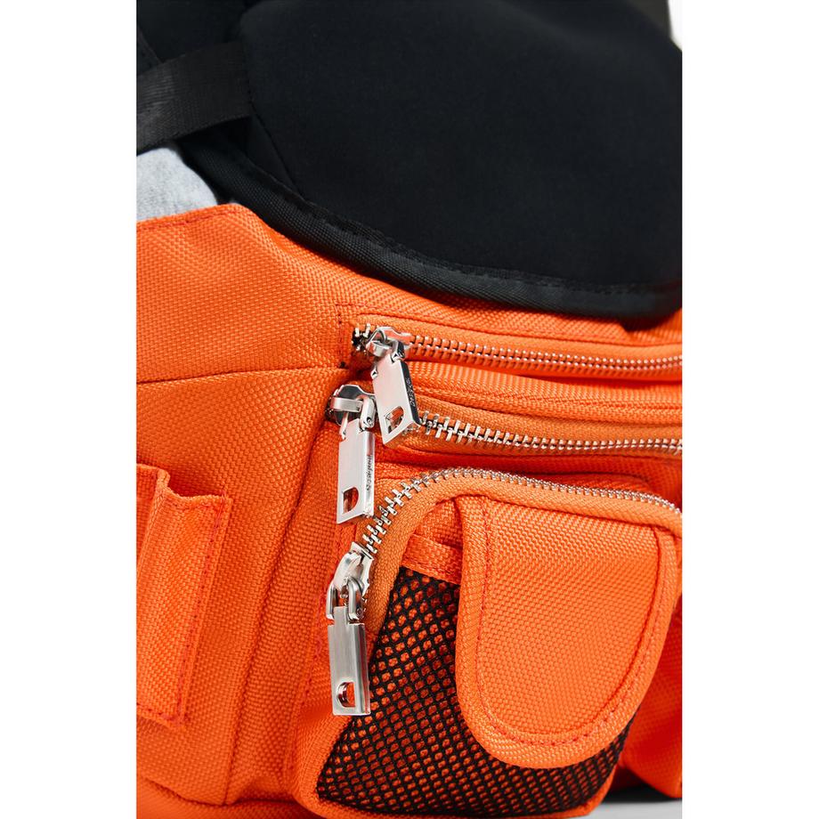 Desigual Sac à dos orange et noir avec plusieurs poches  