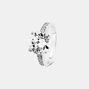 Anello con pietra