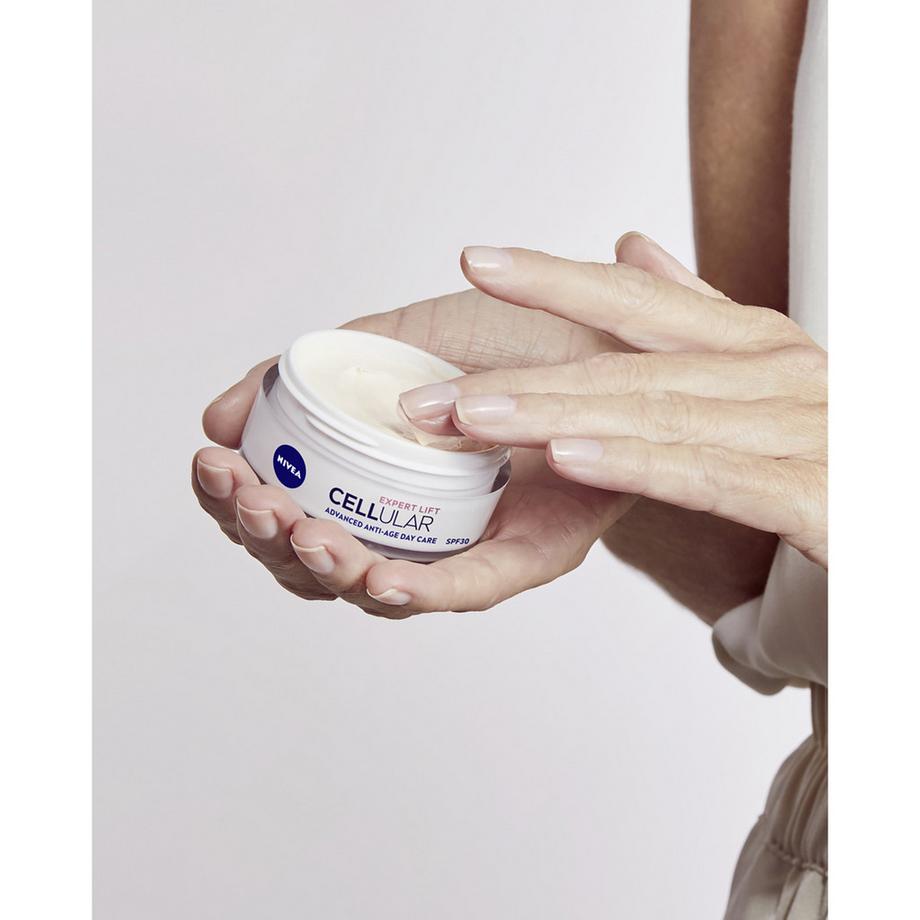 NIVEA  Face Hyaluron Cellular Filler + Elastizität Tagespflege LSF 30 