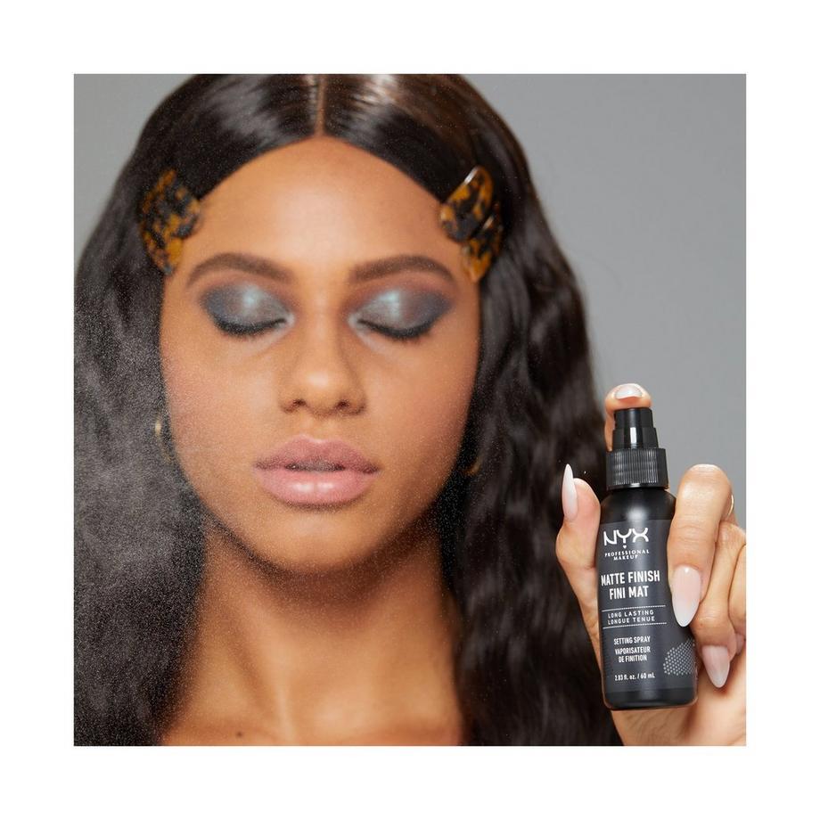 NYX-PROFESSIONAL-MAKEUP  Make-up Setting Spray Matte Finish 