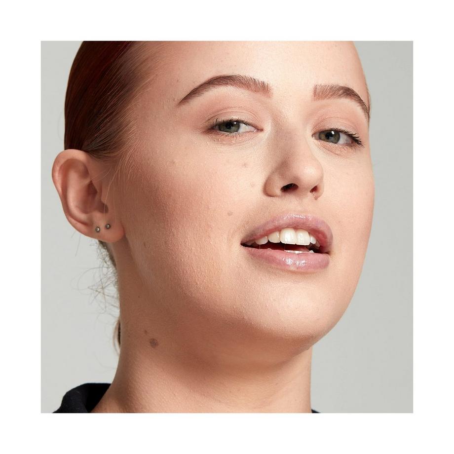 NYX-PROFESSIONAL-MAKEUP  Mineral Finishing Powder - Light/Medium 