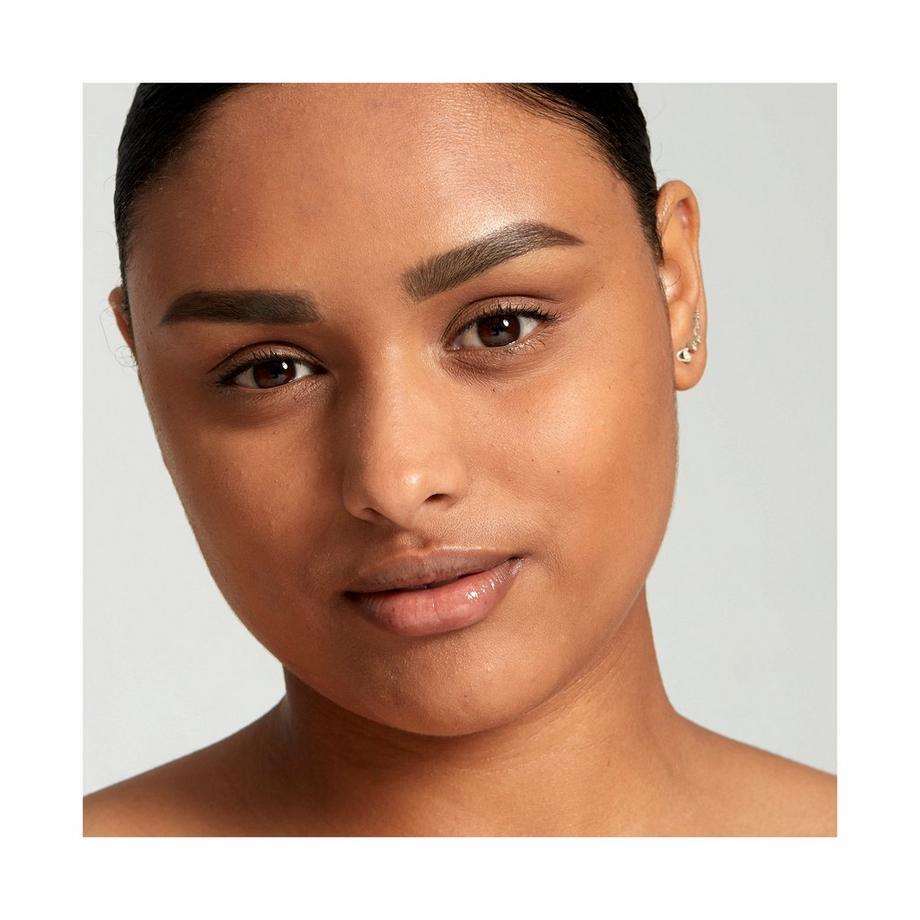 NYX-PROFESSIONAL-MAKEUP  Mineral Finishing Powder - Medium/Dark 