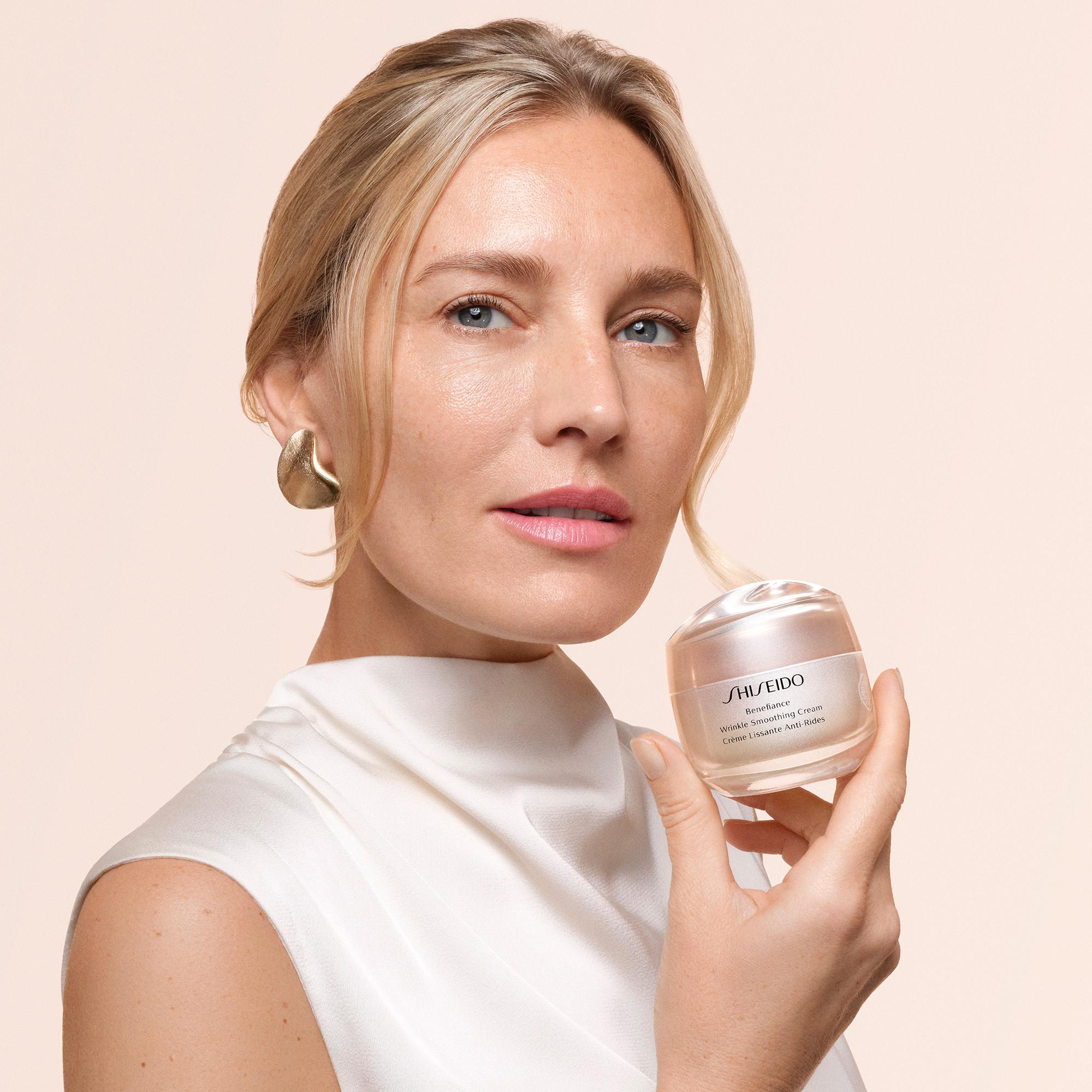 SHISEIDO BENEFIANCE Wrinle Smoothing Cream 