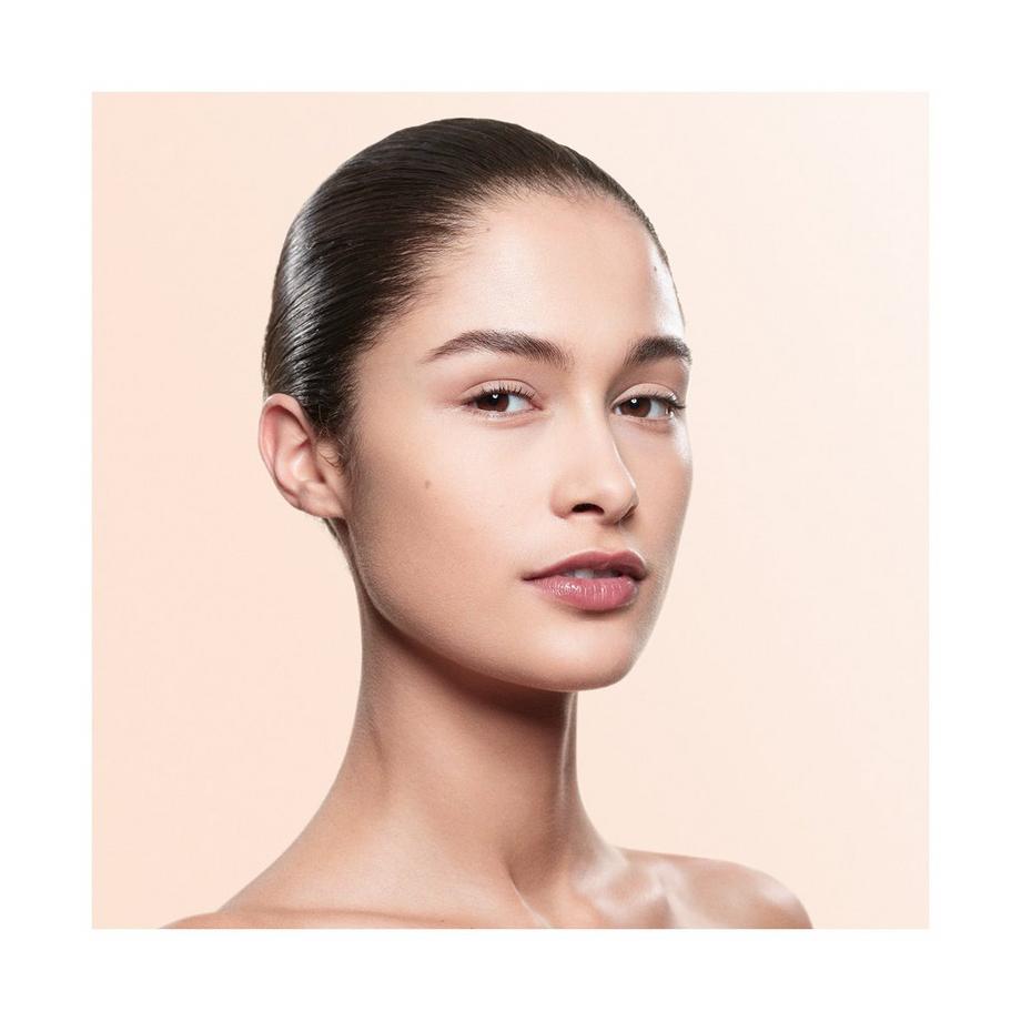 ARMANI Luminous Silk Foundation  