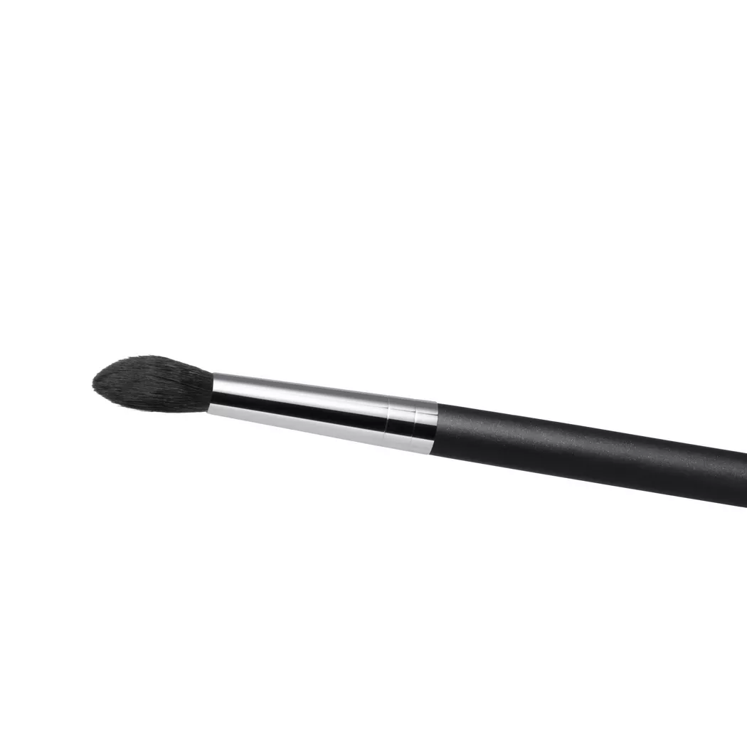 MAC Cosmetics - 240S Large Tapered Blend Brush, One Size
