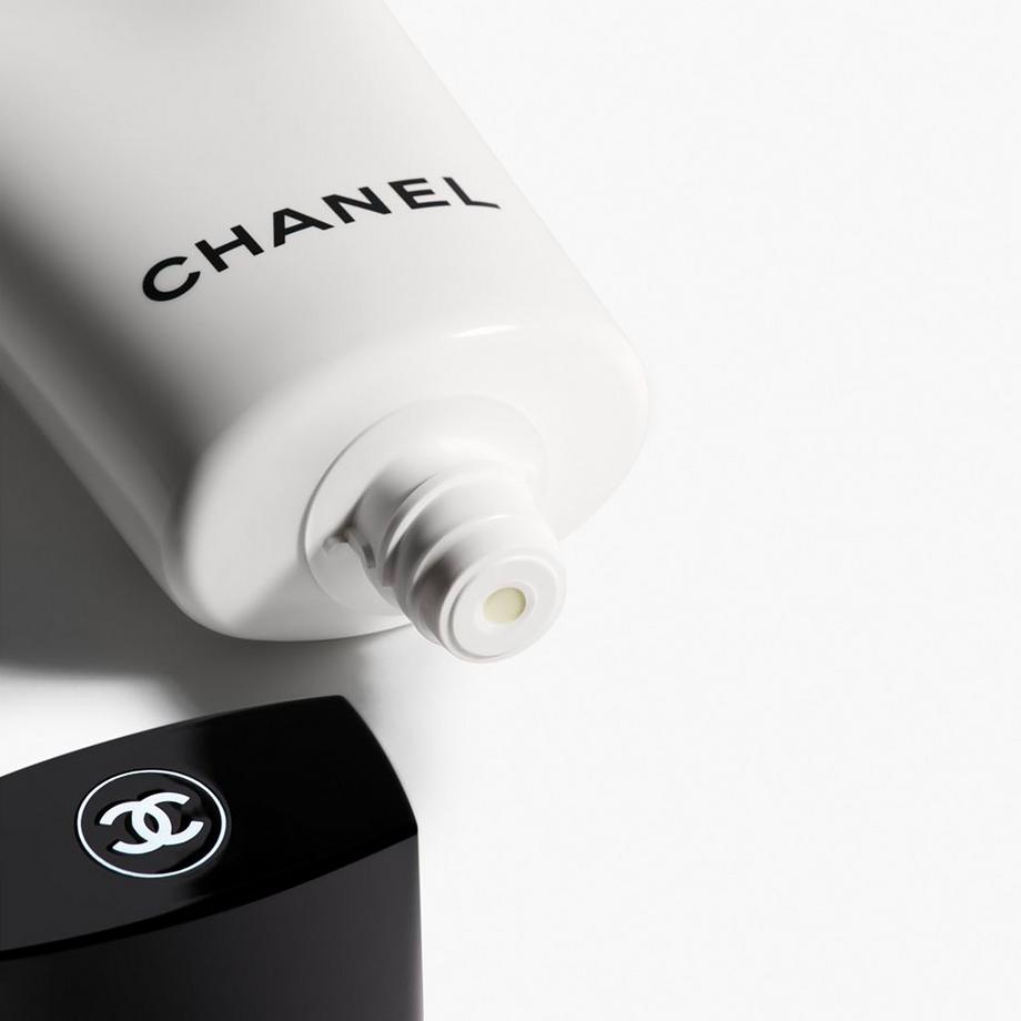 CHANEL LA MOUSSE SCHÄUMENDE REINIGUNGSCREME GEGEN UMWELTSCHADSTOFFE 