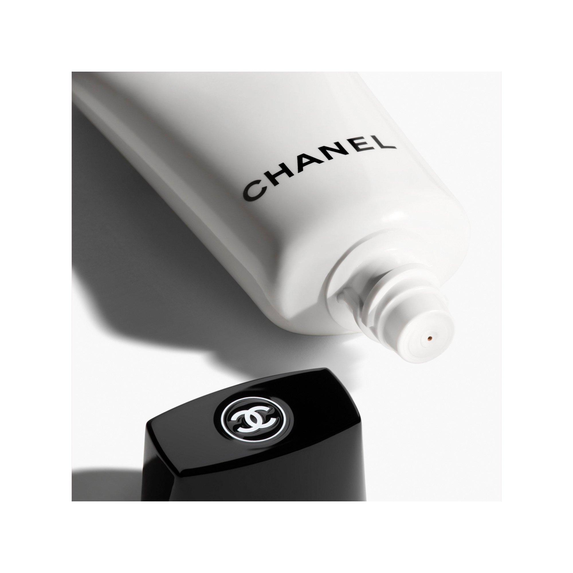 CHANEL CC CREAM SPF50 VOLLSTÄNDIG KORRIGIERENDE GESICHTSPFLEGE SUPERAKTIV SPF 50 