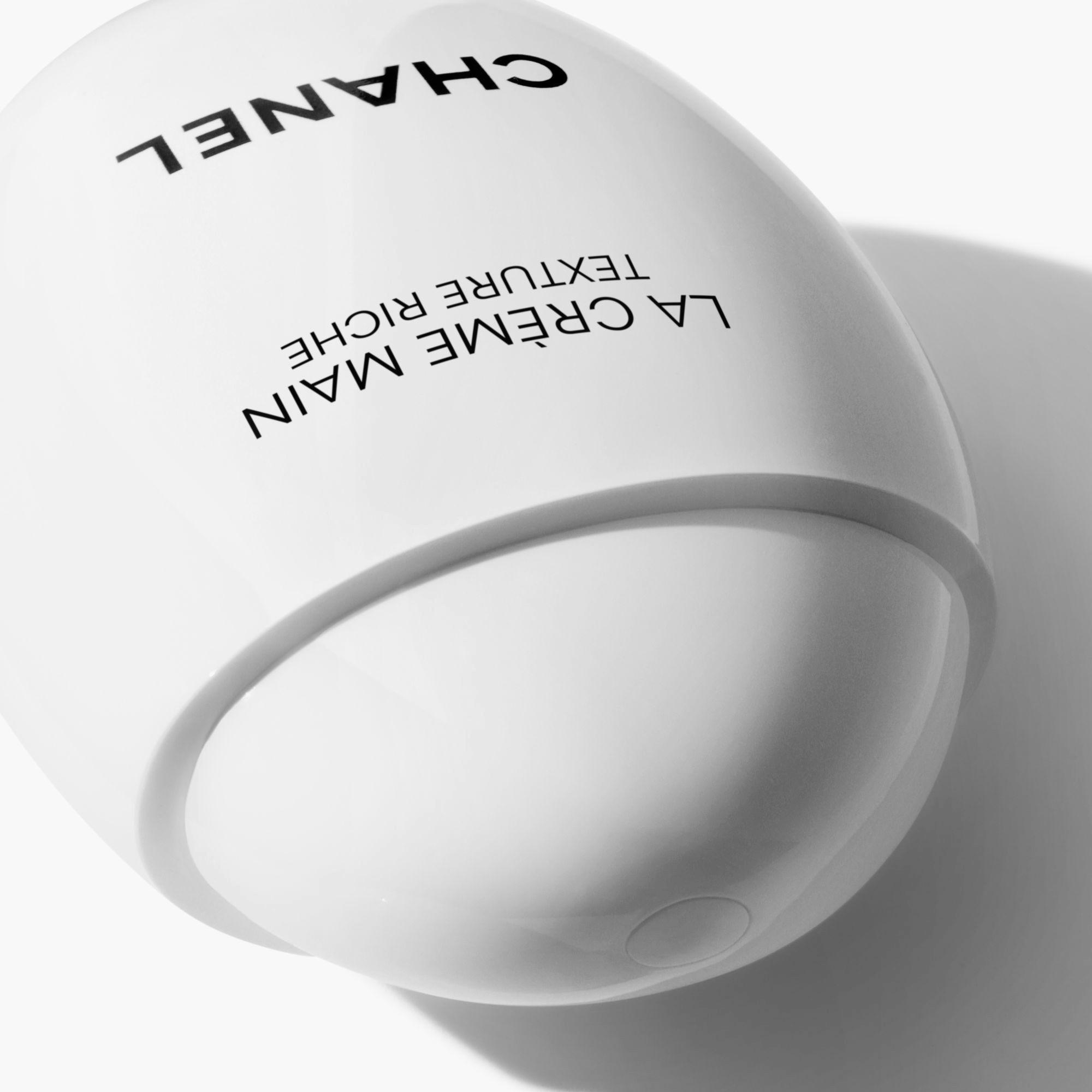 CHANEL LA CRÈME MAIN TEXTURE RICHE NOURRIT-PROTÈGE-ILLUMINE 