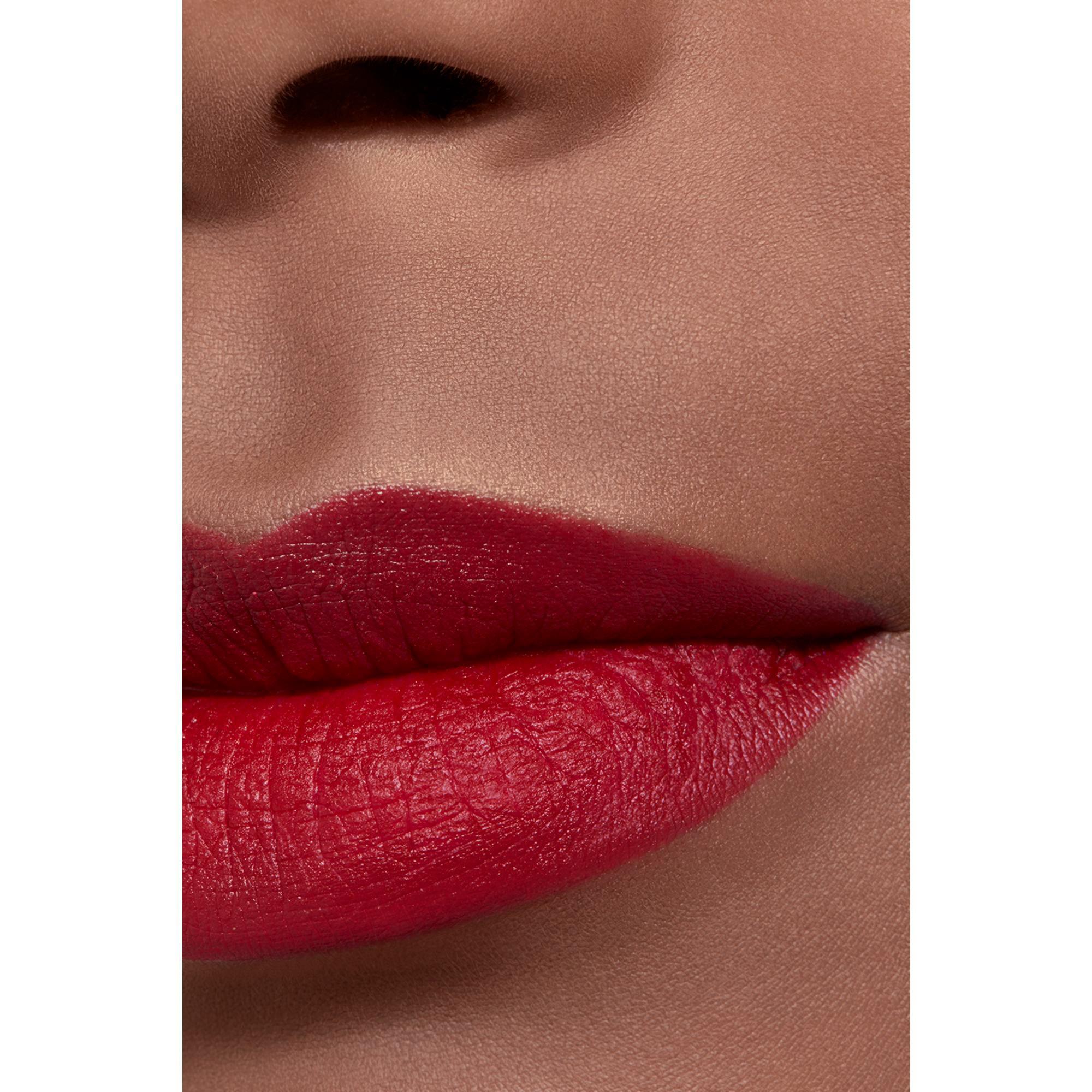 CHANEL ROUGE ALLURE VELVET MATTIERENDER LIPPENSTIFT MIT HOHER FARBINTENSITÄT 