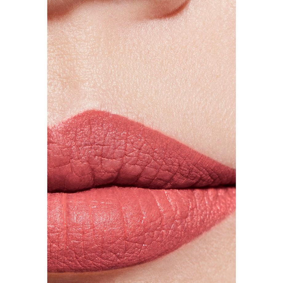 CHANEL ROUGE ALLURE VELVET MATTIERENDER LIPPENSTIFT MIT HOHER FARBINTENSITÄT 