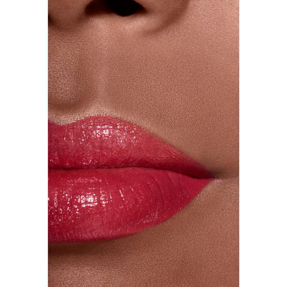 CHANEL ROUGE COCO FLASH LA COULEUR, LA BRILLANCE, L'INTENSITÉ EN UN ÉCLAIR 