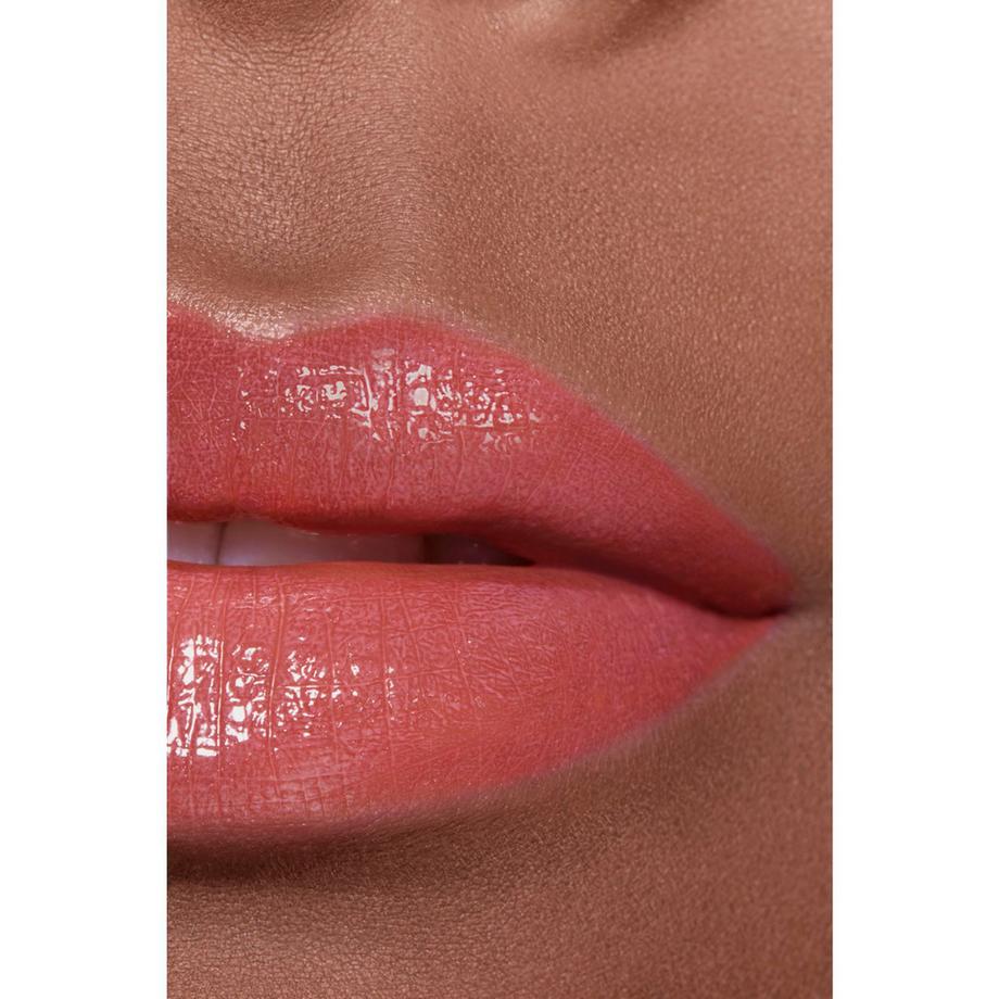 CHANEL ROUGE COCO FLASH LA COULEUR, LA BRILLANCE, L'INTENSITÉ EN UN ÉCLAIR 