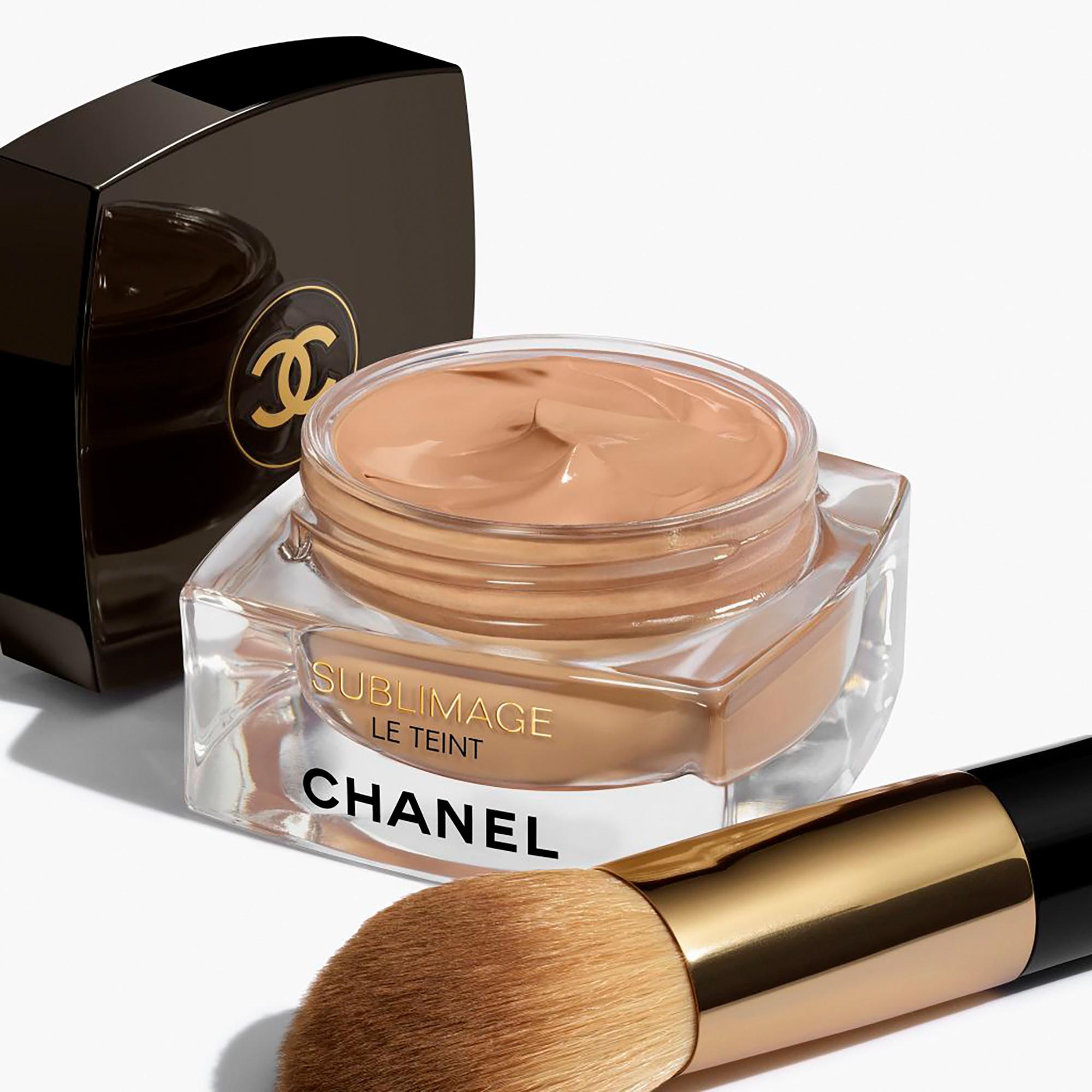 CHANEL SUBLIMAGE LE TEINT FONDOTINTA IN CREMA GENERATORE DI LUCE 