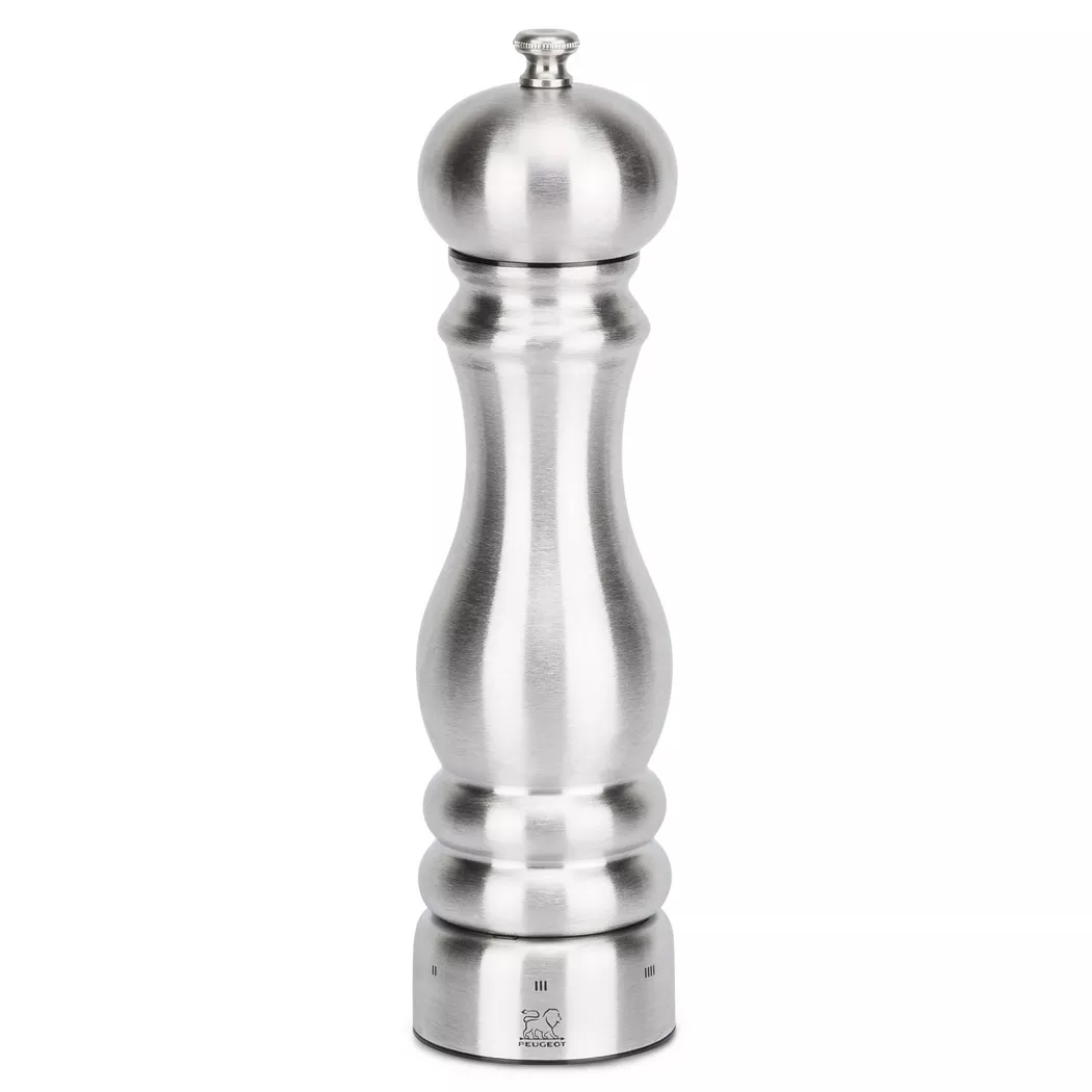 The sublime Paris Chef pepper mill has everything the classic Paris pepper mill has and more with a brilliant stainless steel finish that will dazzle in the kitchen and a cutting-edge mechanism that will season your dishes with precision so you can dazzle your diners. Paris Chef