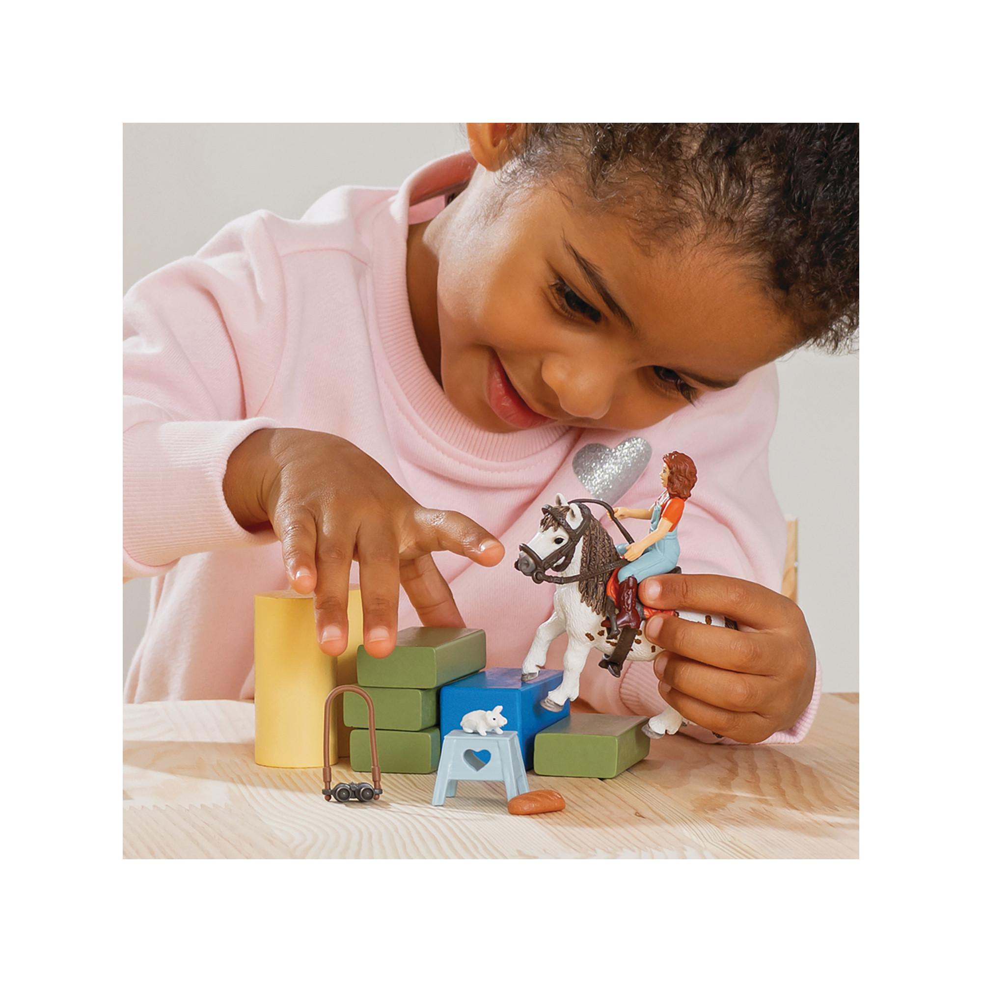 Schleich Horse Club Mia & Spotty – Figurine Shetland 3 Ans, Détails Fidèles, Dès 3 Ans, Multicolore