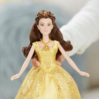 Hasbro  Puppe singende Belle 