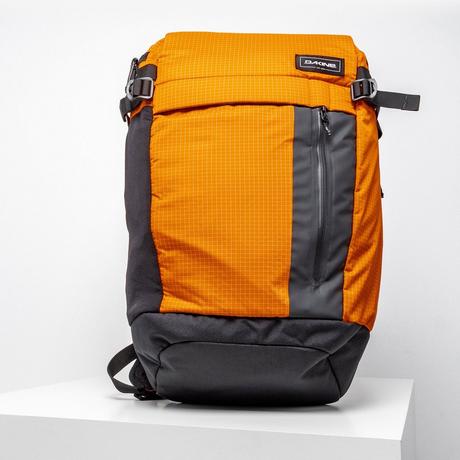 Dakine Orange 56cm Concourse 