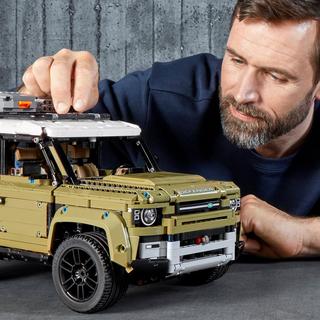 LEGO  42110 Land Rover Defender 