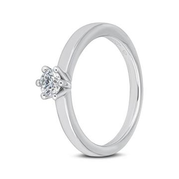 Ring mit Diamant