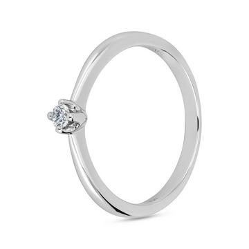 Ring mit Diamant
