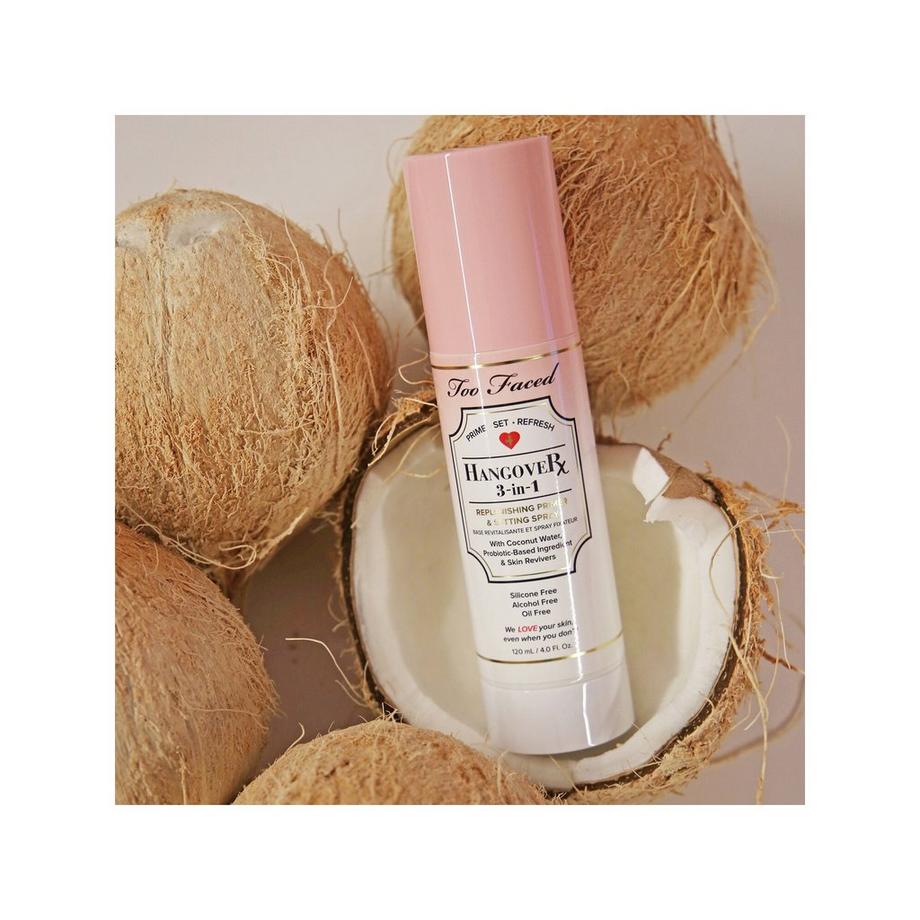 Too Faced Hangover 3-in-1 Spray - Base de teint Revitalisante et Spray fixateur 3-en-1  