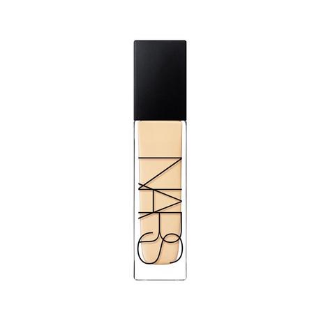 Nars Natural Radiant Longwear Foundation Fond de teint couvrant longue tenue 