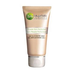 GARNIER Light BB Cream Miracle Skin Perfector – pour peaux normales à claires 