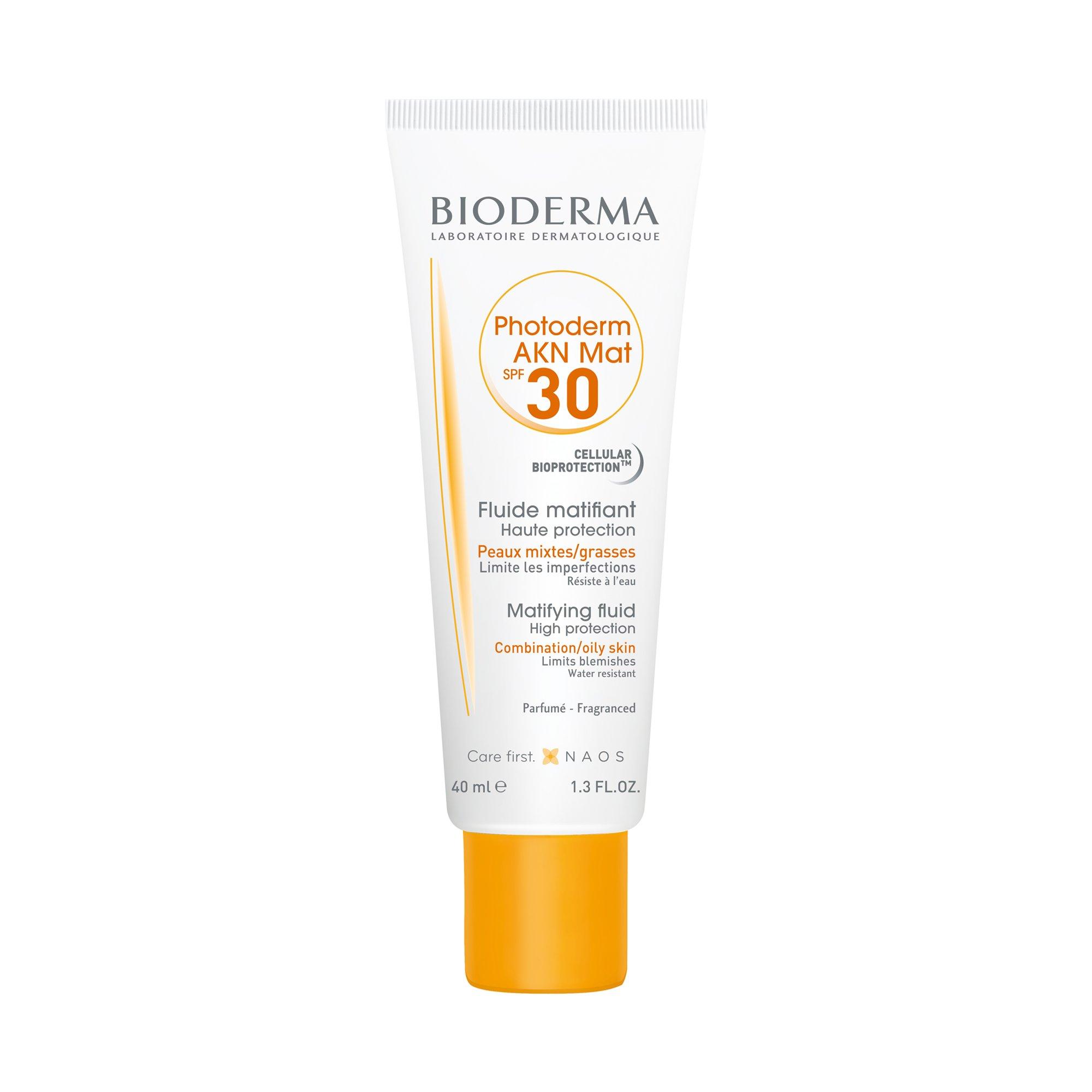 BIODERMA  Photoderm AKN Mat SPF 30 Protezione Solare Opacizzante Contro Le Imperfezioni 