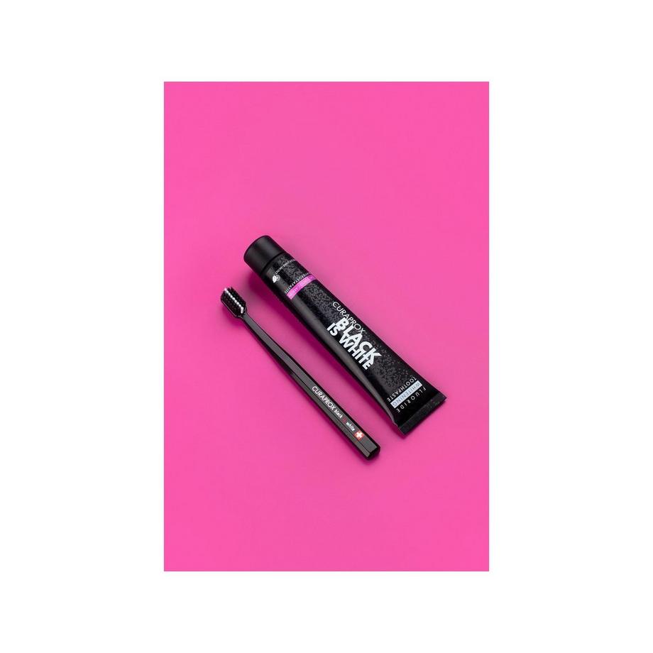 CURAPROX test4 Dentifricio Black is white, 90 ml con spazzolino 