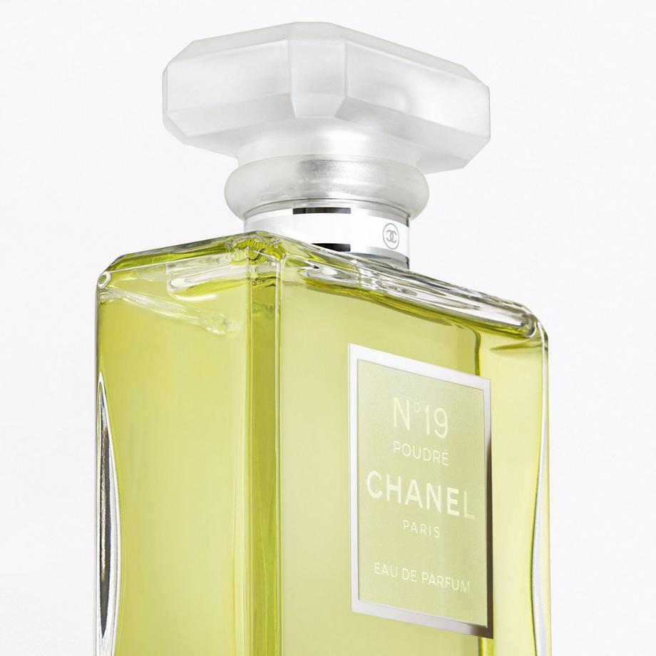CHANEL N°19 POUDRÉ EAU DE PARFUM ZERSTÄUBER  