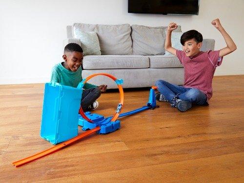 Hot Wheels  Stunt Builder Super Multi-Looping Box 