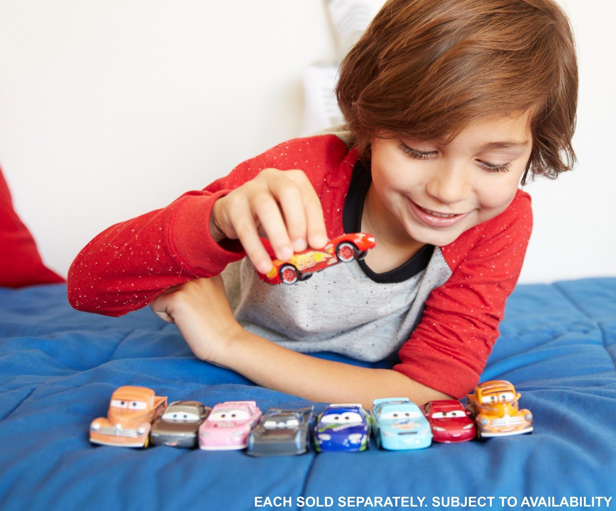 Mattel  Disney Cars 1 macchina sorpresa da collezionare 