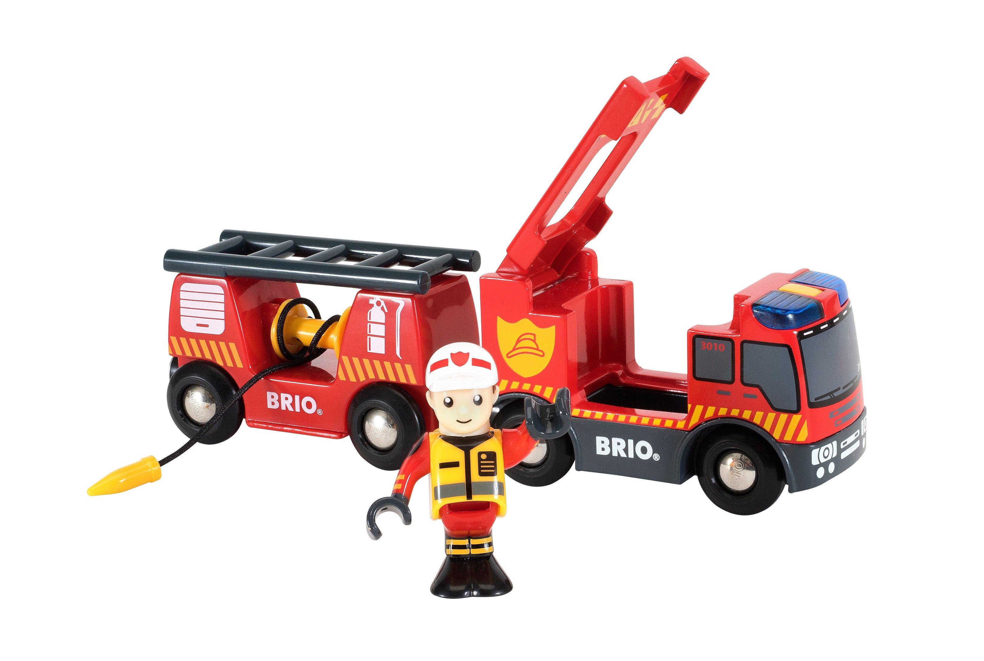 BRIO  Camion de pompiers son et lumière 