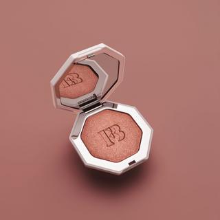 Fenty Beauty By Rihanna  Killawatt Freestyle Highlighter 