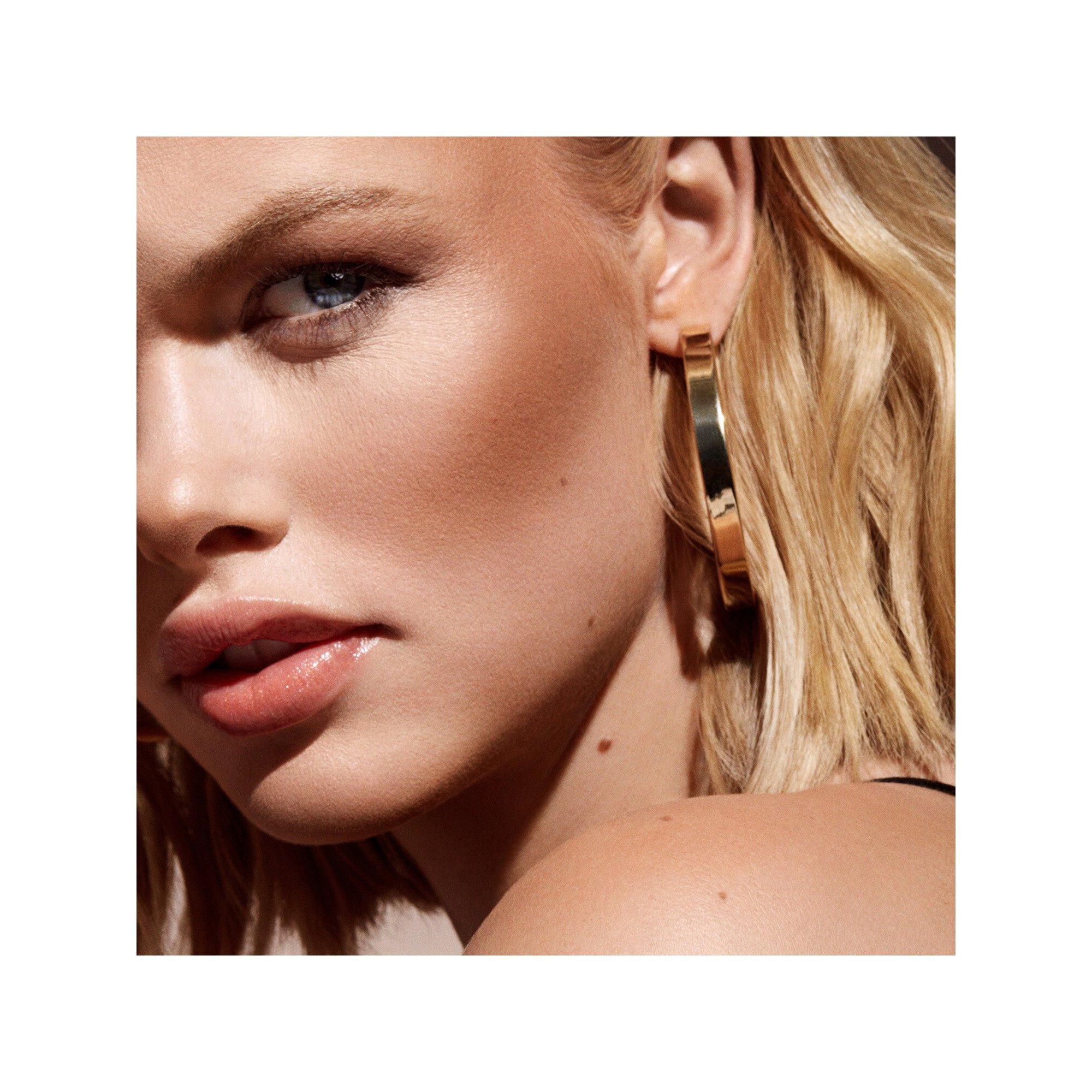 Fenty Beauty By Rihanna SUN STALK'R Sun Stalk'r Instant Warmth Bronzer 