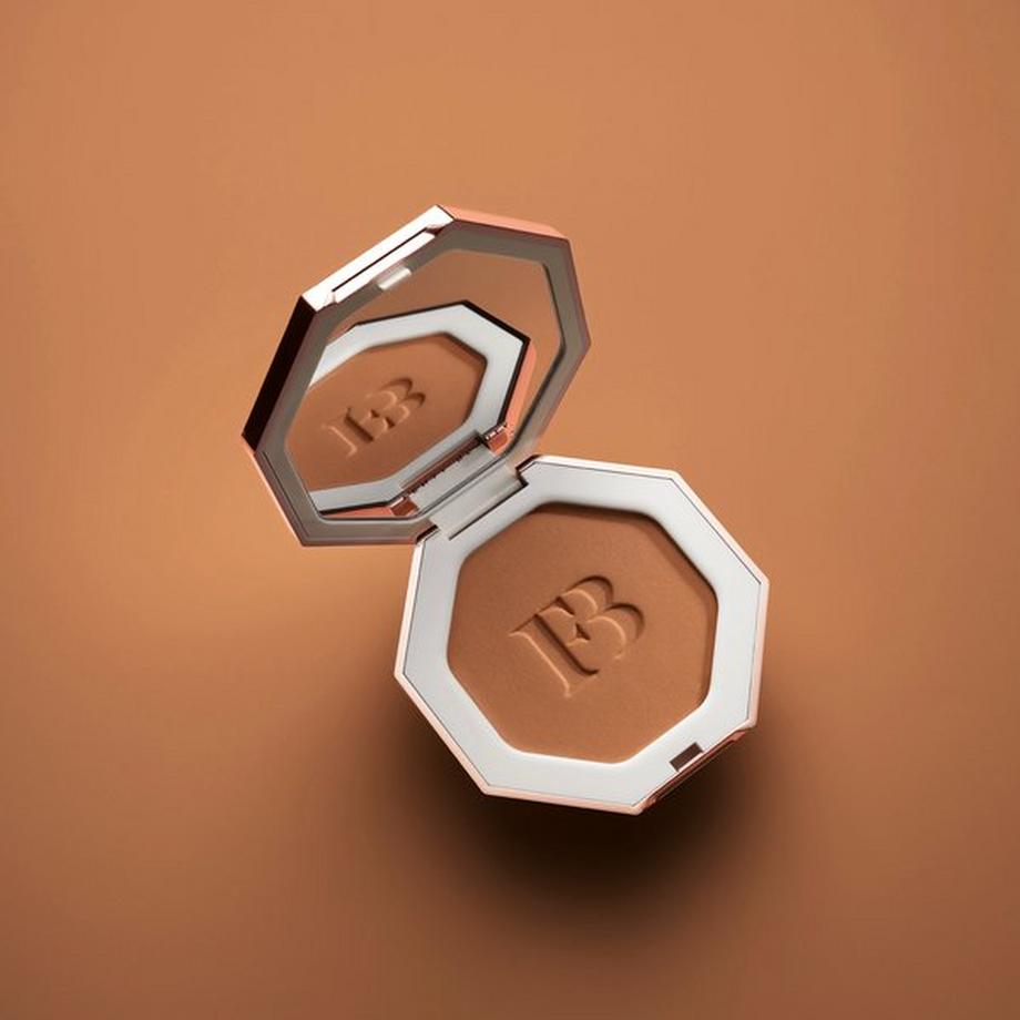 Fenty Beauty By Rihanna SUN STALK'R Sun Stalk'r Instant Warmth Bronzer 