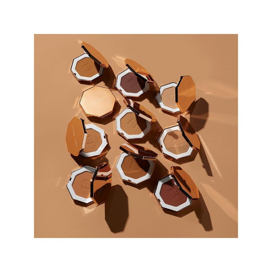 Fenty Beauty By Rihanna SUN STALK'R Sun Stalk'r Instant Warmth Bronzer - Poudre Bronzante 