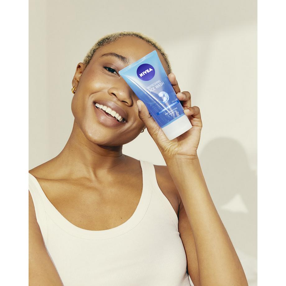 NIVEA Visage Erfrischendes Erfrischendes Waschgel 