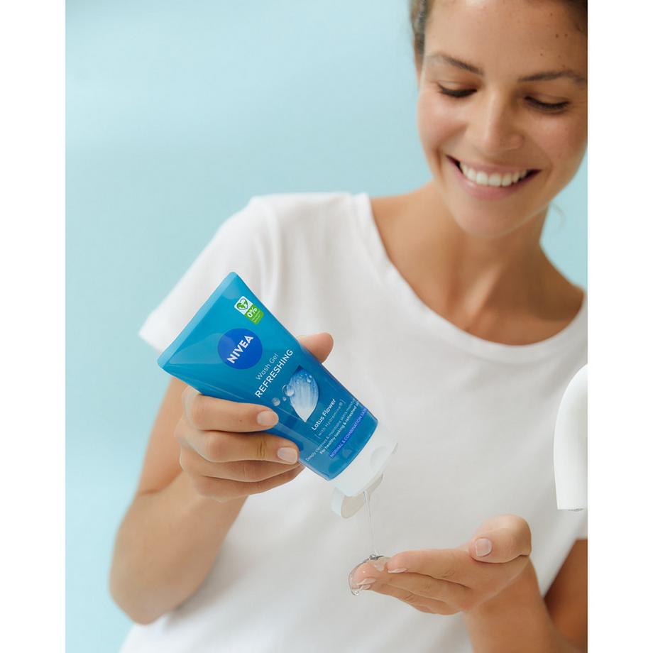 NIVEA Visage Erfrischendes Erfrischendes Waschgel 