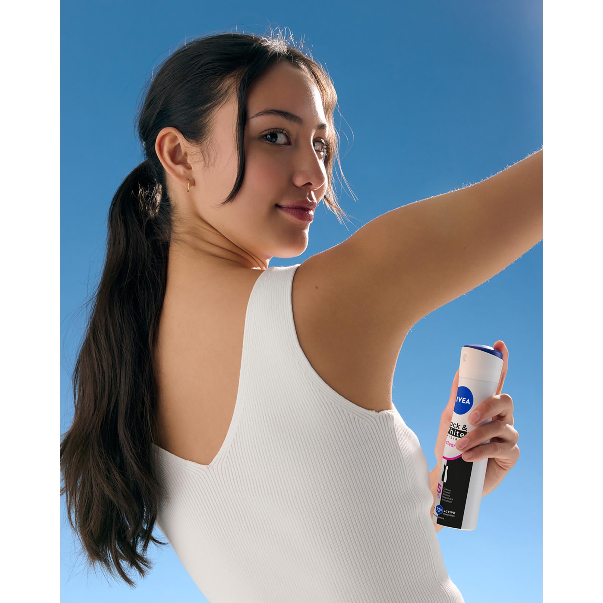 NIVEA  Pure Invisible for Black & White Anti-Transpirant Spray 