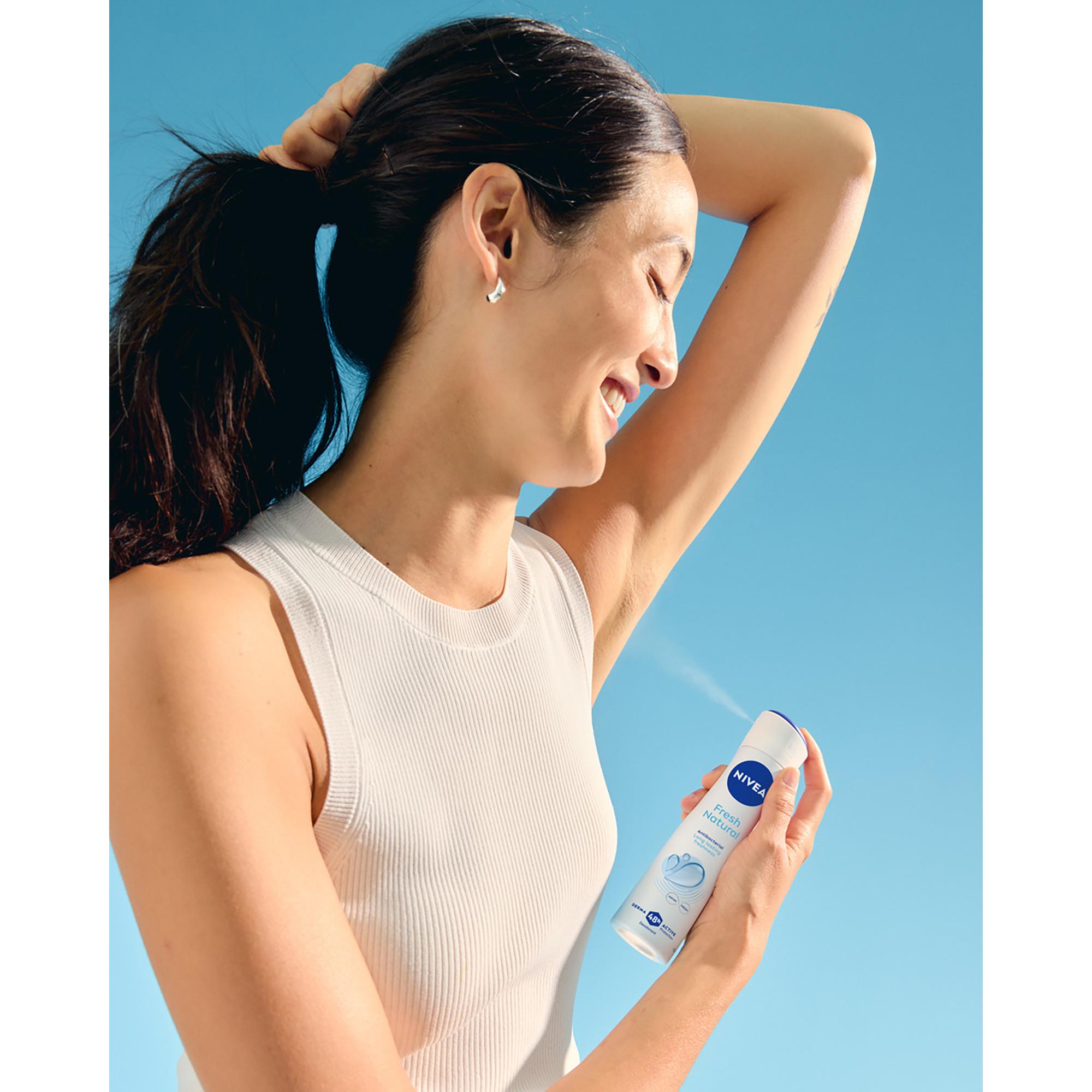 NIVEA  DEO Fresh Natural Spray Female 