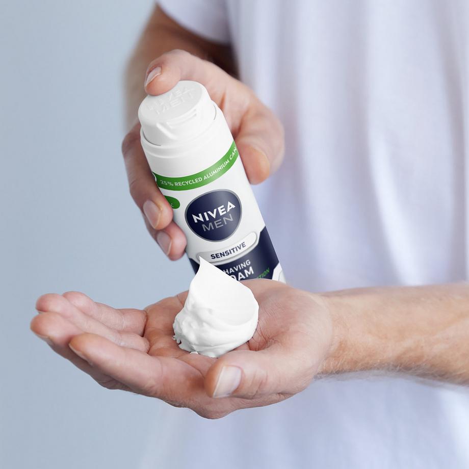 NIVEA  Men Sensitive Rasierschaum 