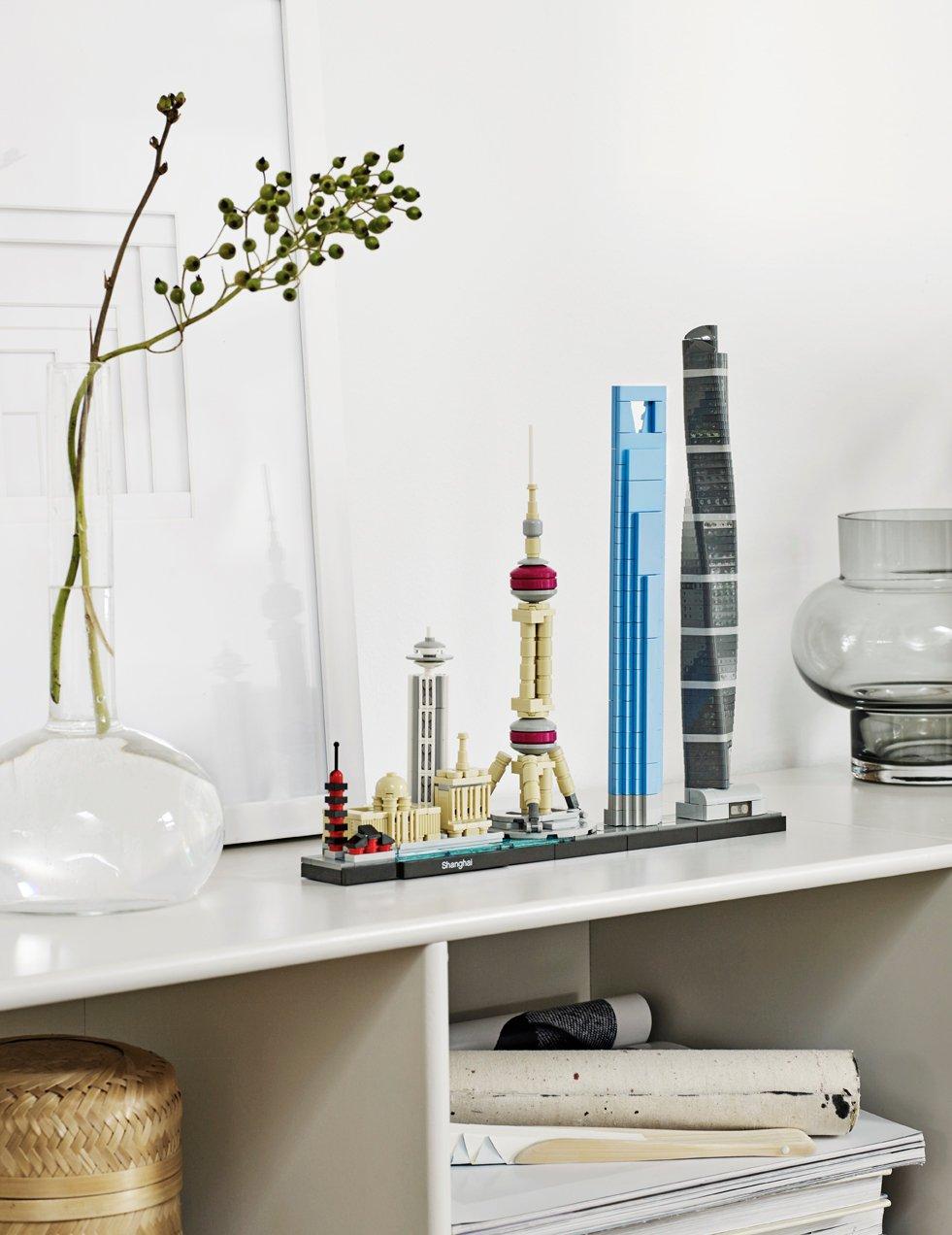 LEGO®  21039 Shanghai 