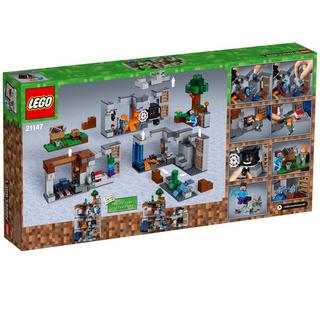 LEGO  21147 Les aventures souterraines 