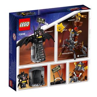 LEGO®  70836 Batman™ pronto alla battaglia e Barbacciaio 