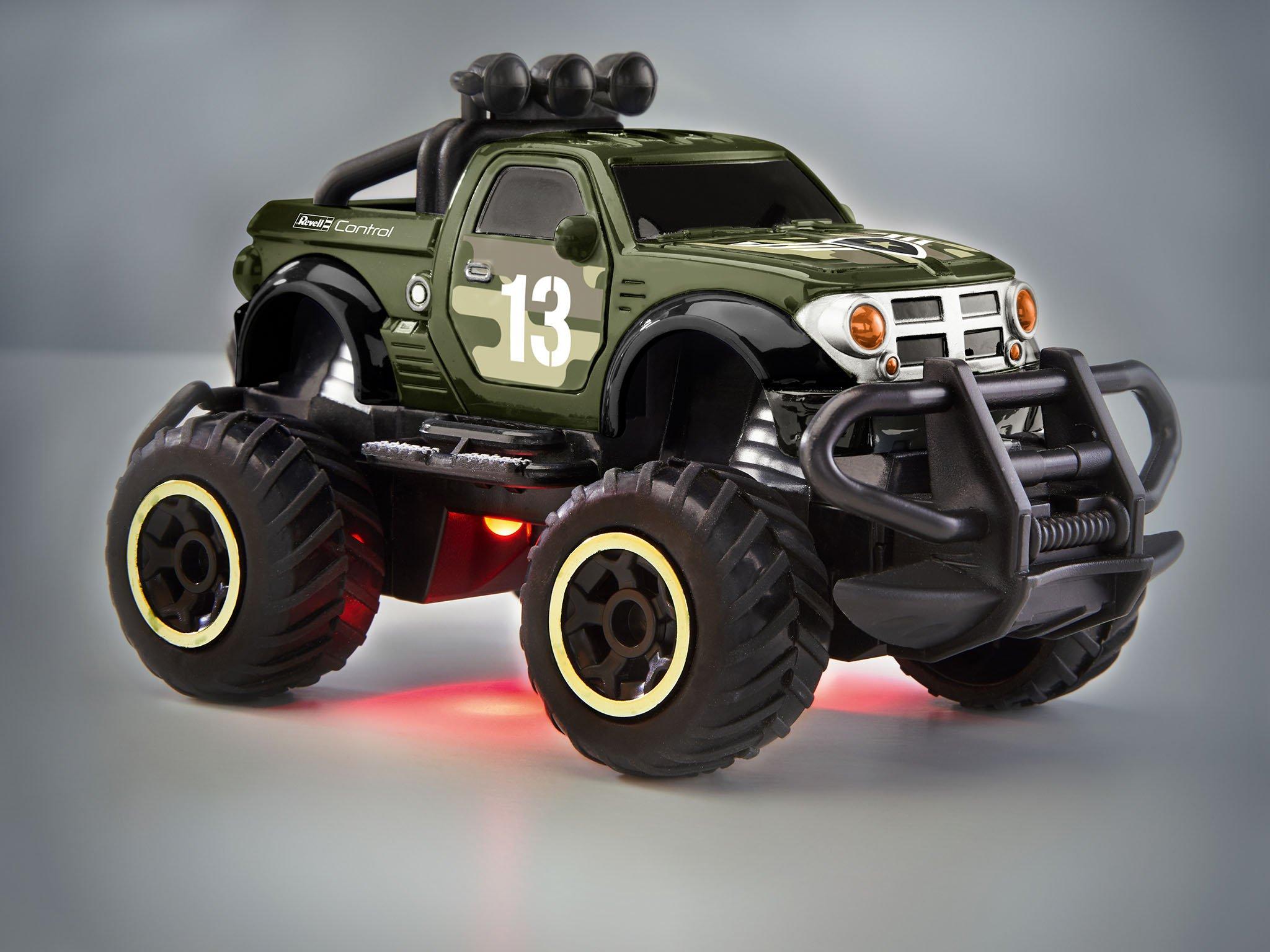 Revell  SUV Field Hunter (27MHz) 